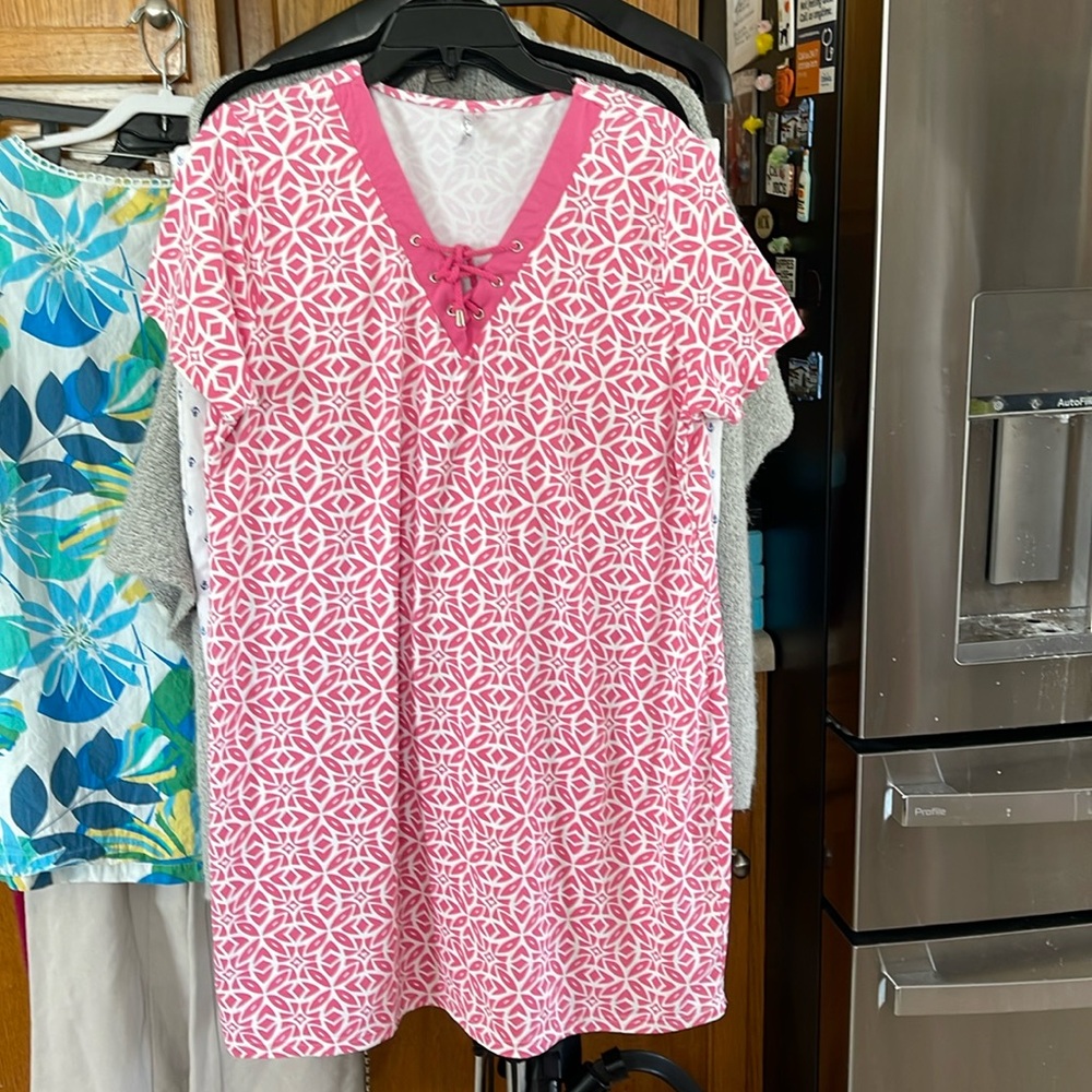LULU B XL Pink White Nylon Spandex UPF 50+
V-neck Lace Up